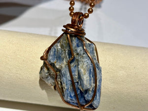 BLUE KYANITE | NECKLACE